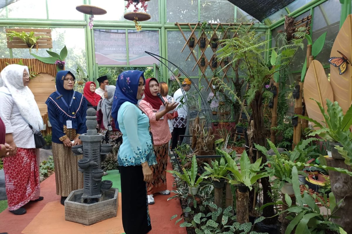 DLH Kota Semarang mengembangkan Taman Anggrek untuk Edukasi
