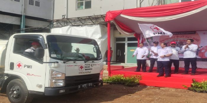 Jakarta Krisis Air Bersih, PMI Salurkan Bantuan 24 Ribu Liter Air