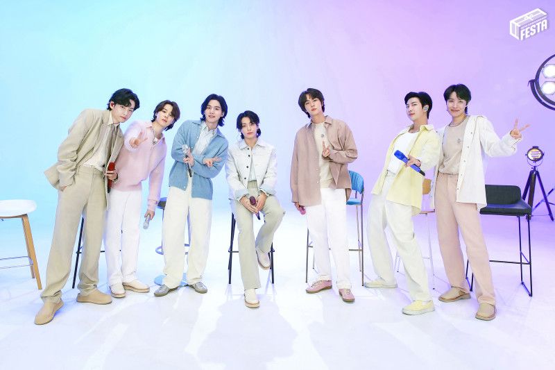 Senangnya BTS, Jadi Grup Musik dengan Penggemar Paling Loyal