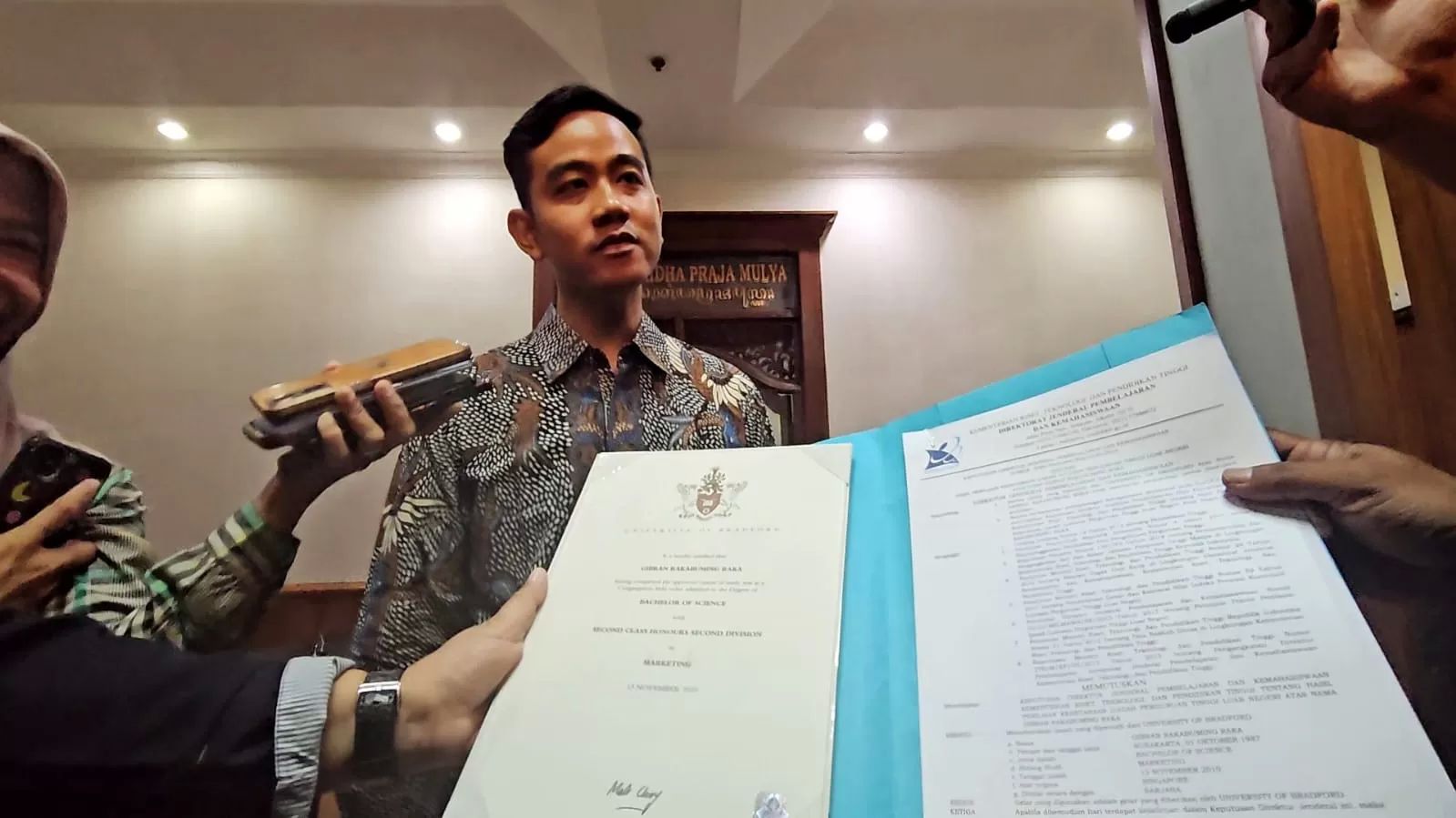 KPU Rahasiakan Ijazah Capres-Cawapres, Komisi II DPR Sebut Rakyat Berhak Tahu Rekam Jejak Pejabat Publik
