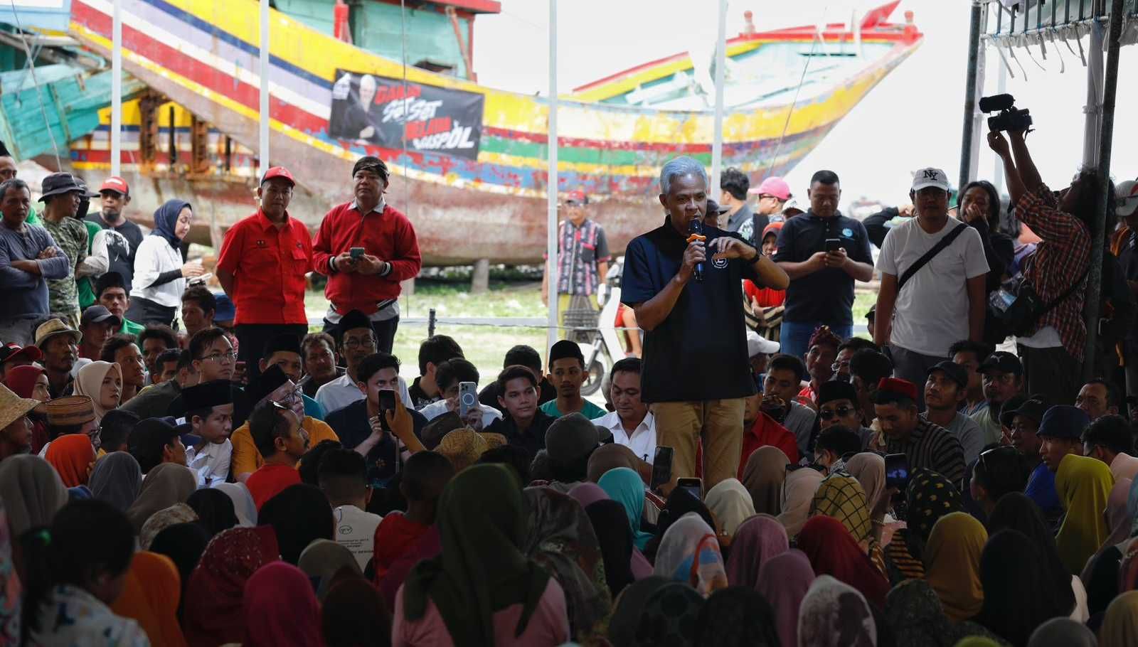 Pasangan Ganjar-Mahfud Berkomitmen Hapus Utang Nelayan