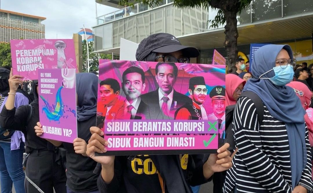 Demo Hari Perempuan Internasional: Dihadang Aparat Massa Tak Bisa Geruduk Istana