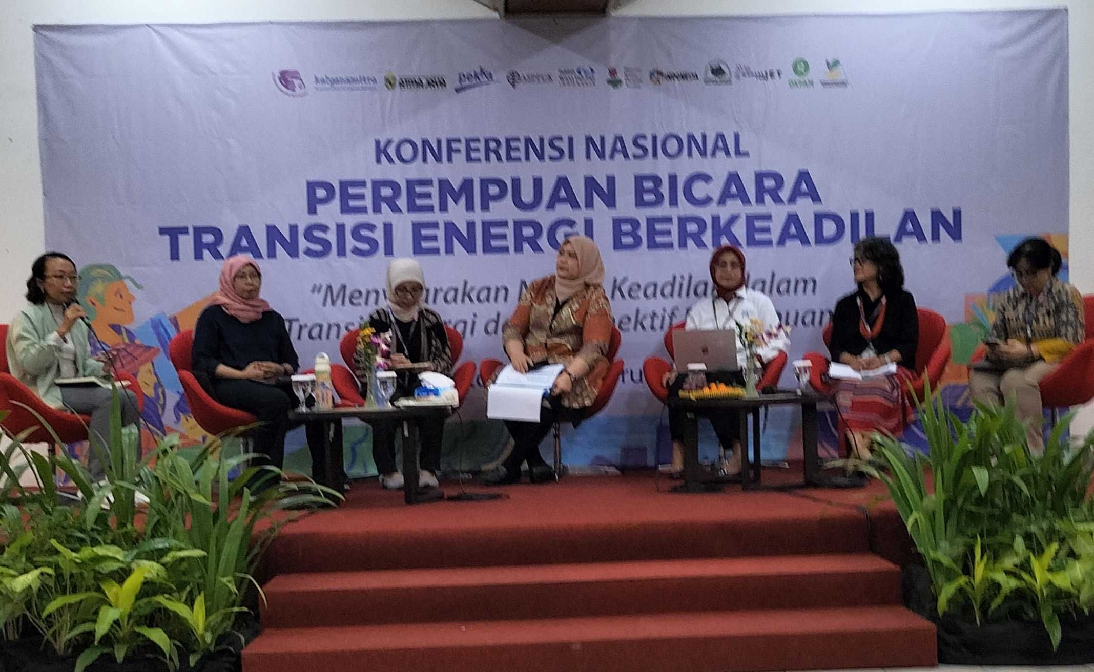 Ketika Para Perempuan Menarasikan Transisi Energi yang Berkeadilan