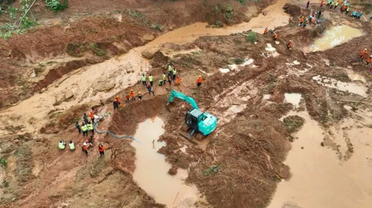 10 Korban Longsor Cilacap Masih dalam Pencarian