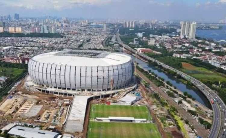 Erick Thohir Bantah Ada Unsur Politis dalam Renovasi JIS, Ada 22 Stadion yang Direnovasi