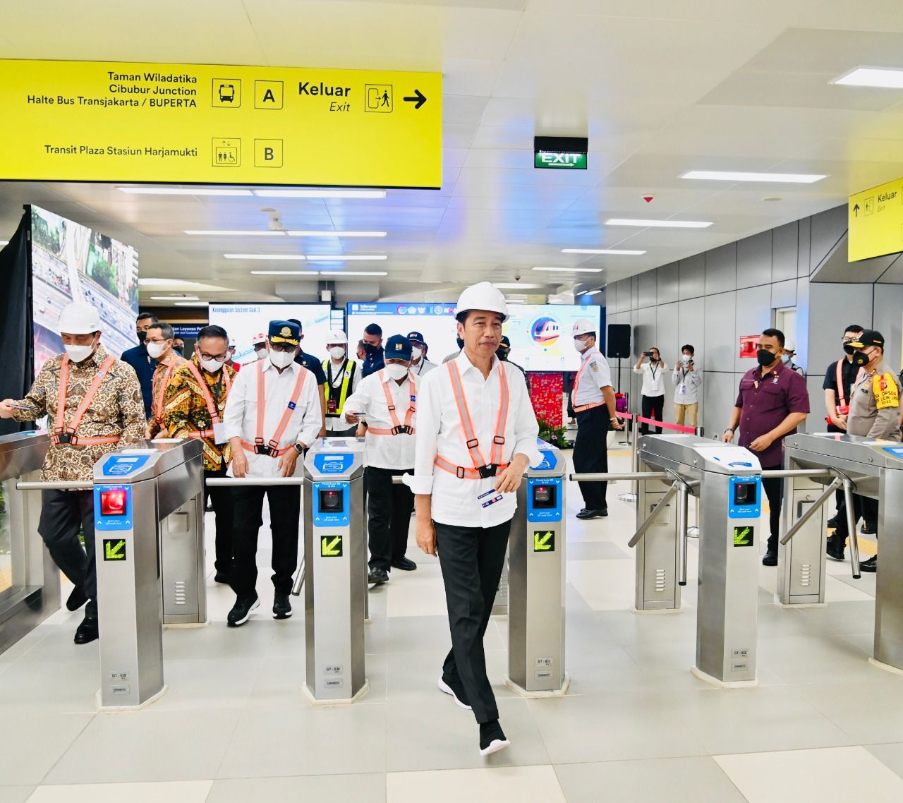 Kado Jokowi Buat Warga Jakarta Tertunda: LRT Jabodebek Belum Beroperasi Penuh