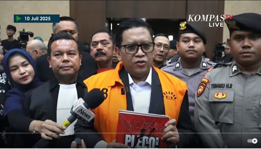 Bacakan Pledoi, Hasto Kristiyanto Mengaku Telah Diperlakukan Tidak Adil dan Minta Dibebaskan