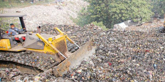 Kebakaran TPA Sarimukti Hampir Padam, Aktivis Lingkungan Ingatkan Pembenahan Manajemen Sampah