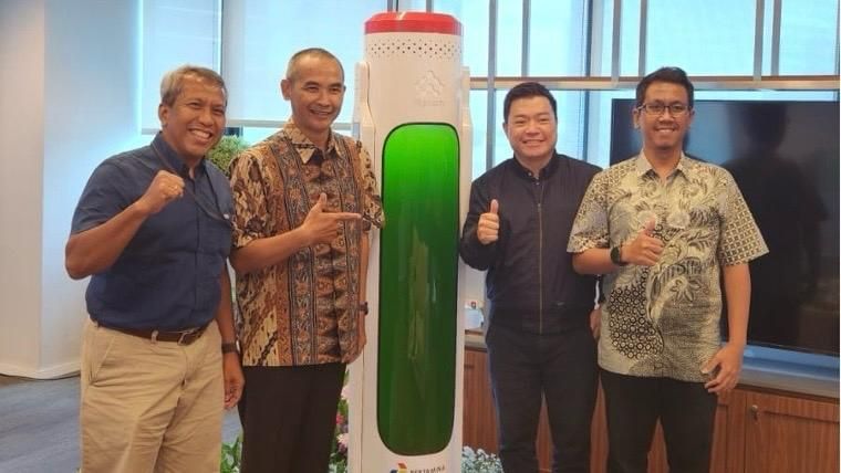 Tabung Mikroalga Microfest 100 Mampu Menyerap Karbon Setara Empat Pohon Usia Belasan Tahun