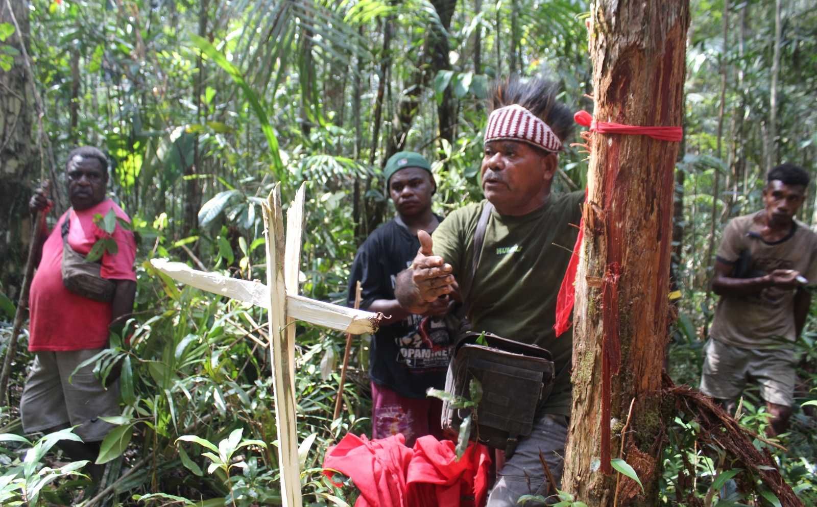 Papua Bukan Tanah Kosong: Masyarakat Adat Distrik Konda Tanam Patok Batas Untuk Lindungi Hak Ulayat dari Ancaman Investor Sawit