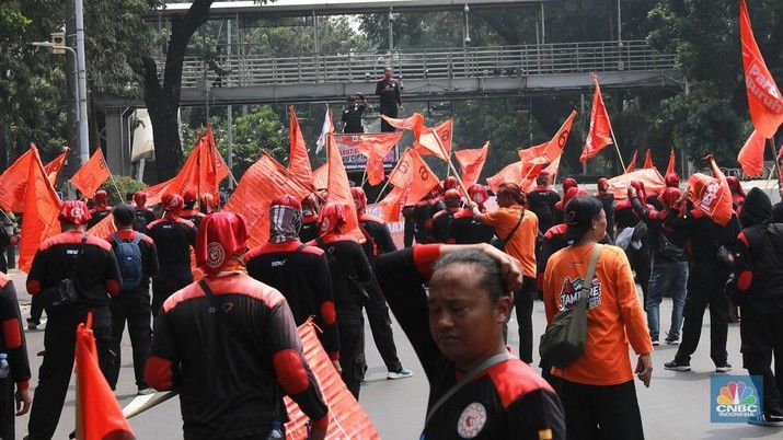 Demo Buruh Tolak UMP 2026 Berlanjut Hari Ini