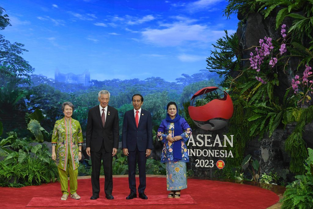 Replika Hutan Tropis Hiasi Ruang Penyambutan Tamu KTT ASEAN