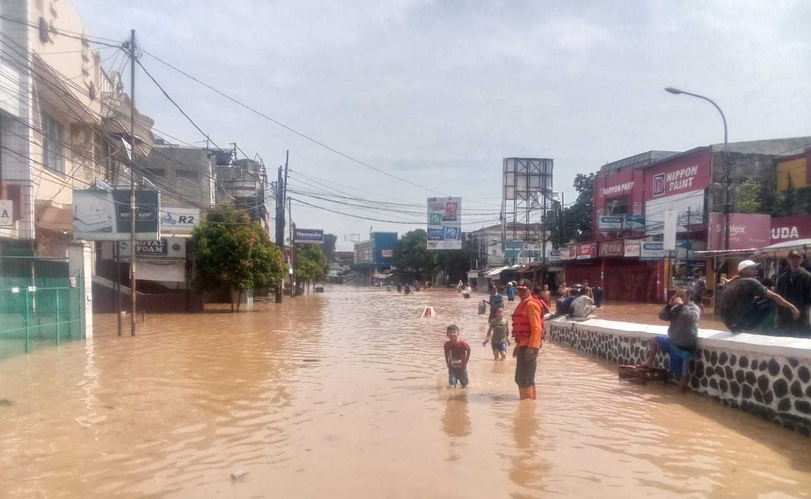 Atasi Banjir, BPBD Kabupaten Bandung Terapkan Status Tanggap Darurat Selama 2 Pekan