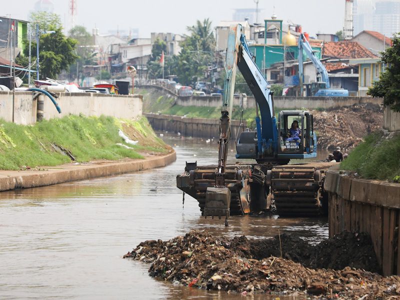 Sungai dengan Kategori Cemar Berat di Jakarta Berkurang