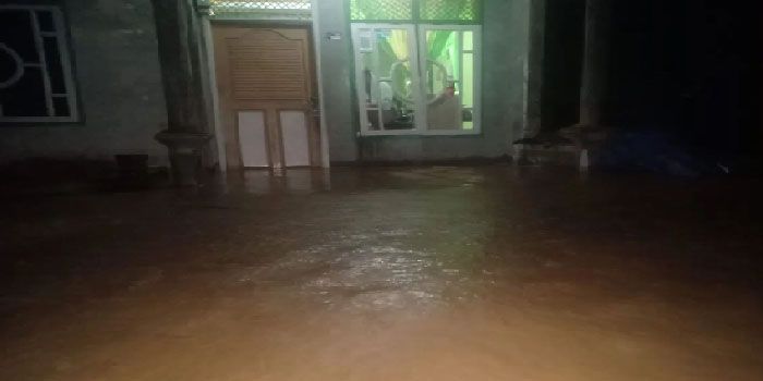 Diguyur Hujan Deras, Lebih Dari 100 Rumah Warga Terendam