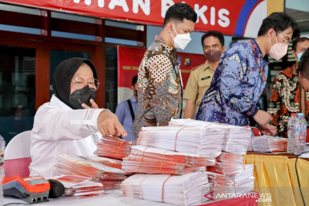 Ganjar-Mahfud Akan Lanjutkan Bansos, Agar Lebih Tepat Sasaran Dikenalkan KTP Sakti