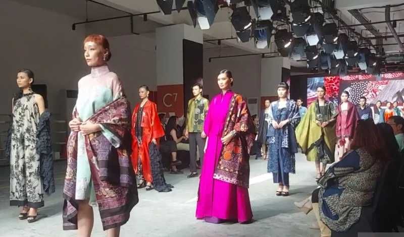 Helen Dewi Kirana Bawa Misi Lingkungan ke Jakarta Fashion and Food Festival atau JF3