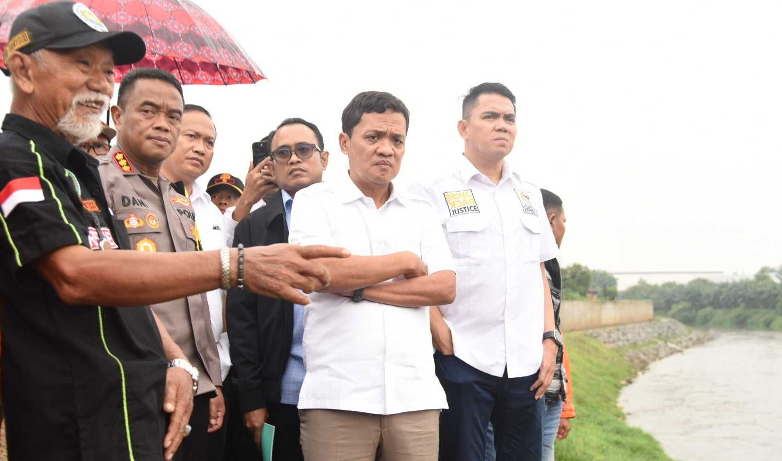 Tinjau Lokasi Kejadian, Komisi III DPR Minta Polisi Bersikap Transparan dalam Penyelidikan Kasus Kali Bekasi