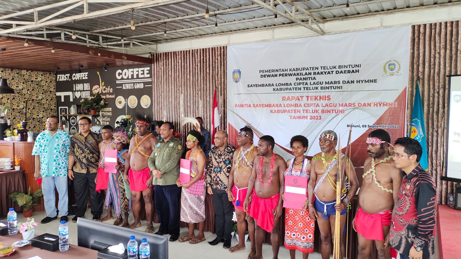 Pemkab Teluk Bintuni Akui Tiga Komunitas Masyarakat Adat