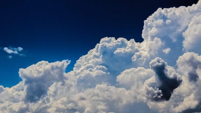 Cuaca Hari Ini: Hampir Seluruh Wilayah Indonesia Cerah dan Berawan