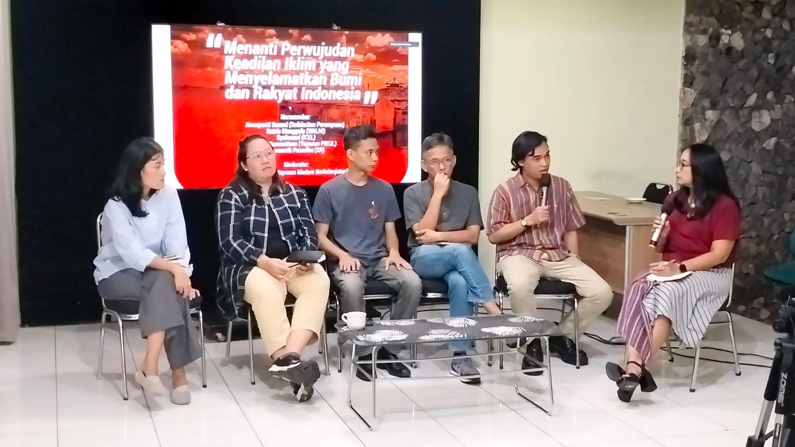 Selain Diangkatnya Isu Keadilan iklim, Ini Harapan 15 Organisasi Lingkungan di Debat Capres Nanti