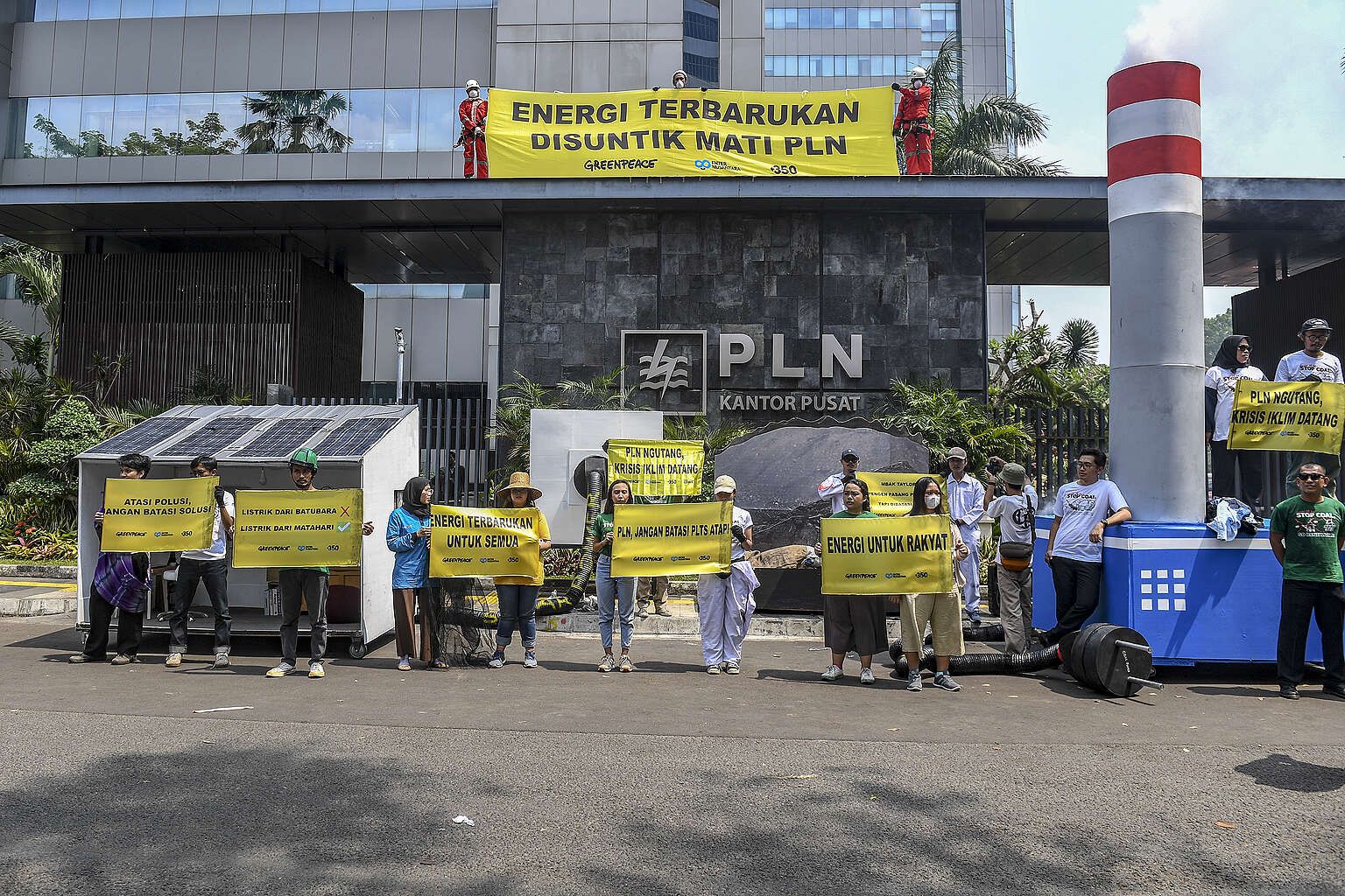 Aktivis Lingkungan Minta PLN Tidak Batasi Pembangkit Listrik Tenaga Surya di Atap Rumah Warga