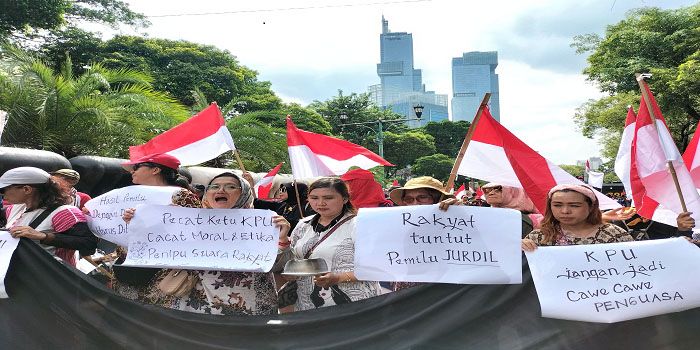 Gerakan Masyarakat Sipil Selamatkan Demokrasi Indonesia Desak Presiden Jokowi Dimakzulkan dan Diadili