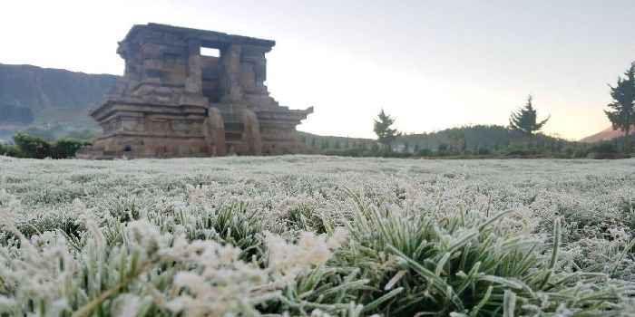 Suhu Ekstrem di Dataran Tinggi Dieng: Suhu Udara Capai Minus 2°C