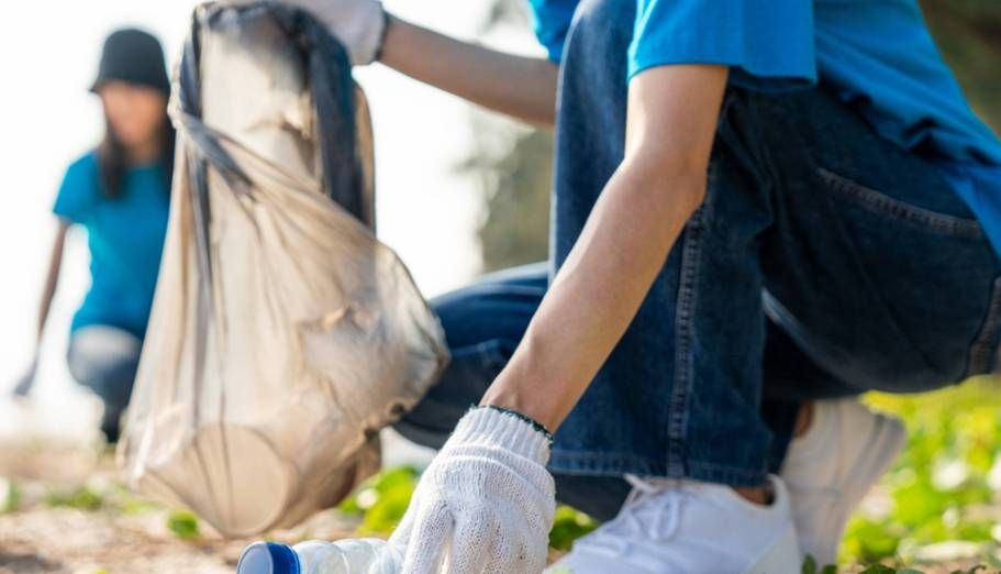 Greenpeace Ajak Warga Kota Semarang Meneliti Cemaran Mikroplastik di Wilayahnya