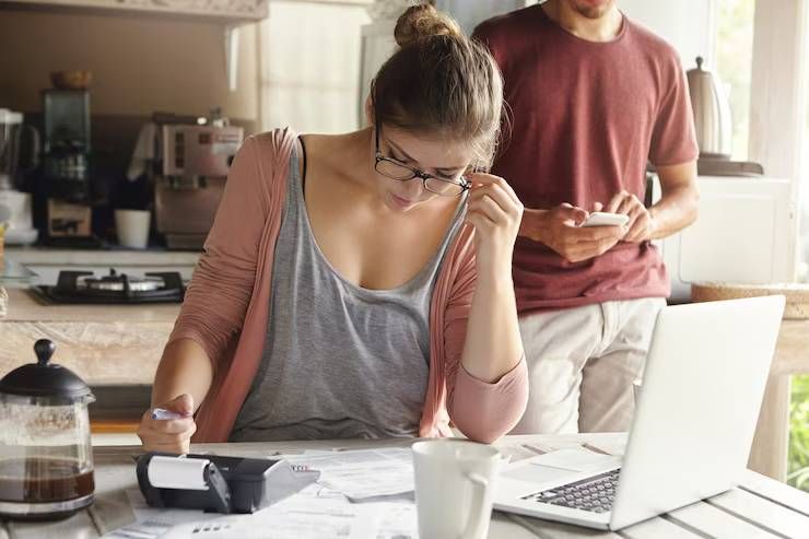 Frugal Living Jadi Cara Zilenial Bertahan: Apakah Angan-angan Mereka Jadi Terbatasi?