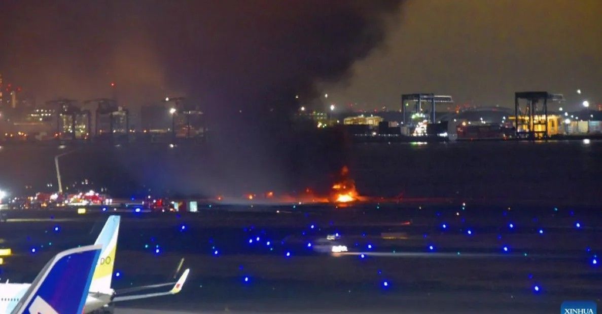 Tabrakan Pesawat di Bandara Haneda Tokyo, Pesawat Terbakar Tapi Semua Penumpang Selamat