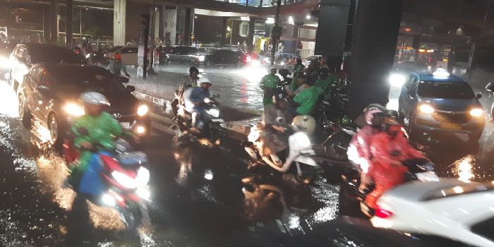 Cuaca Hari Ini: Beberapa Kota Berpotensi Hujan Disertai Petir, Termasuk Palembang