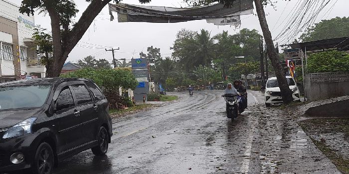 Cuaca Hari Ini: BMKG Keluarkan Status “Siaga” Hujan Sangat Lebat di Jawa Barat dan Beberapa Wilayah