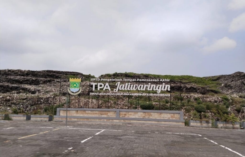 KLH Tutup TPA Jatiwaringin Tangerang Karena Masih Terapkan Sistem Open Dumping