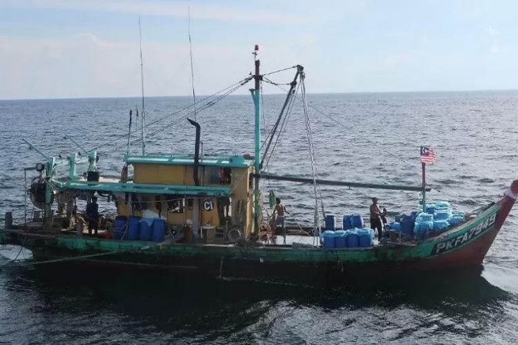 Pencurian Ikan di Laut Natuna Utara Tak Hanya Merugikan Secara Ekonomi Tapi Juga Merusak Ekosistem Laut