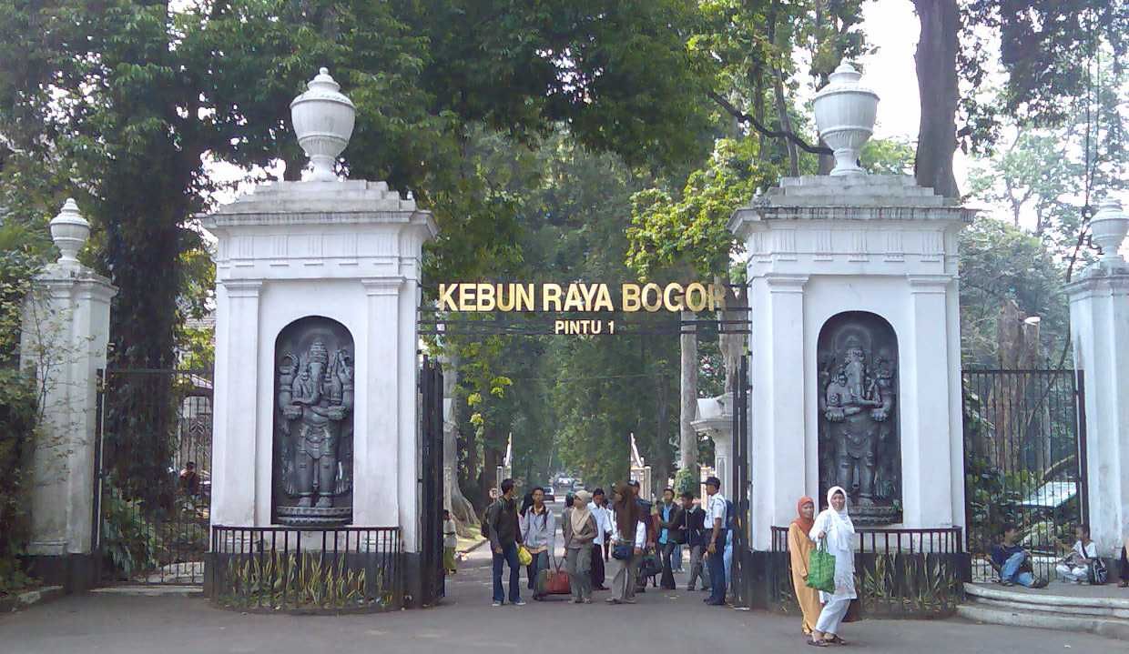 Peringatan 208 Tahun Kebun Raya Bogor Ditandai dengan Rehabilitasi Tanaman Arecaceaae dan Anonaceace