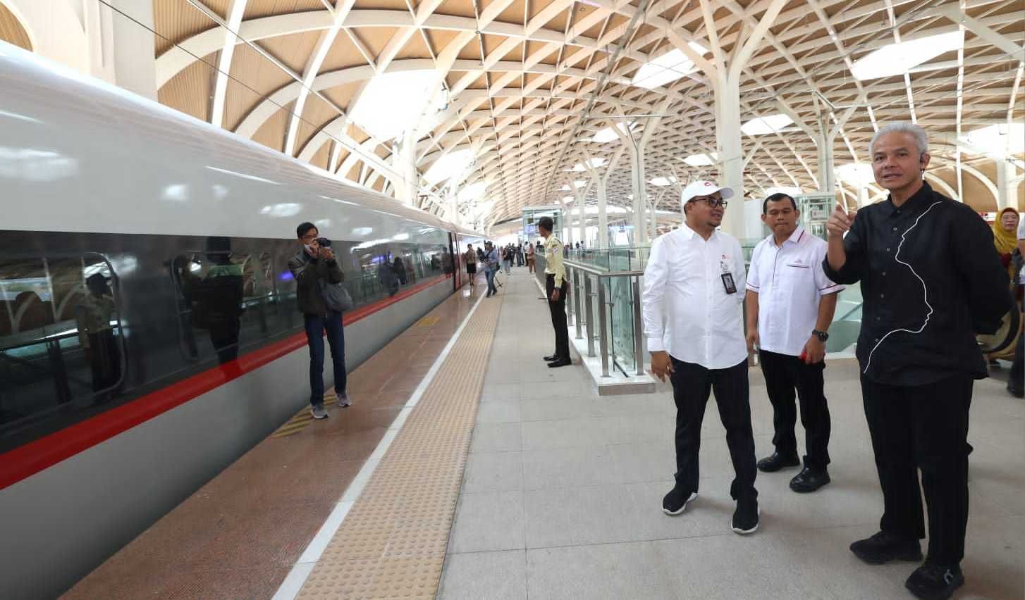 Jajal Kereta Cepat Jakarta Bandung Whoosh, Ini Kata Ganjar Pranowo