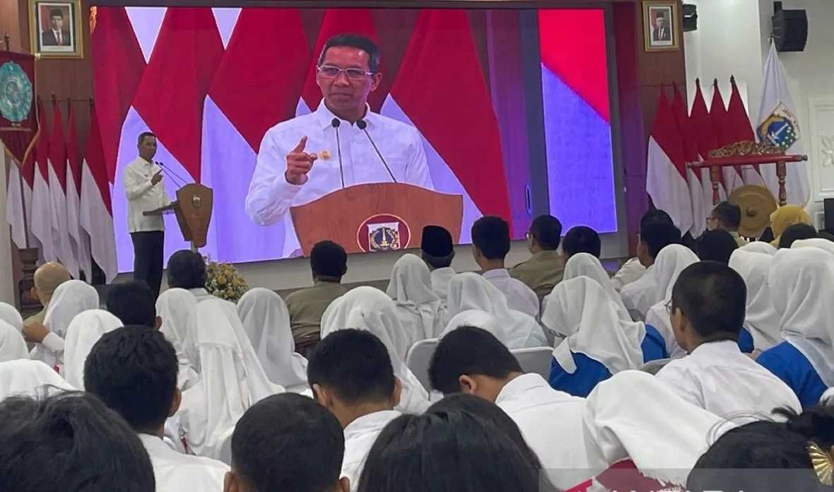 Pemprov DKI Jakarta Akan Cabut KJP dan KJMU Jika Penerimanya Terbukti Merokok