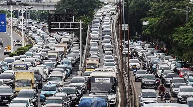 Transisi ke Kendaraan Listrik Dinilai Bukan Solusi Atasi Polusi Udara di Jakarta