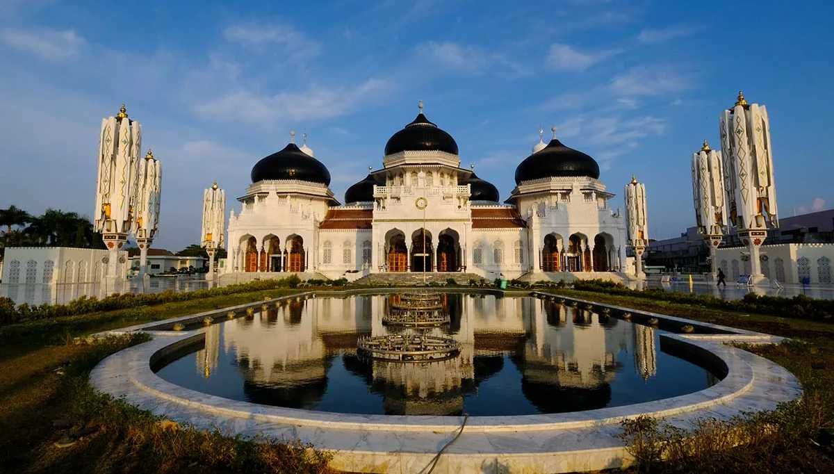 6 Masjid Agung di Indonesia yang Kerap Jadi Tujuan Wisata Religi Saat Bulan Ramadhan