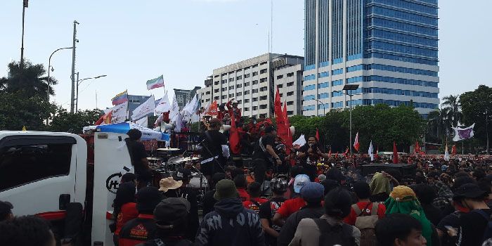 Ratusan Peserta Aksi Hari Buruh Ditangkap Tanpa Alasan yang Jelas, TAUD: Melanggar Kebebasan Berekspresi