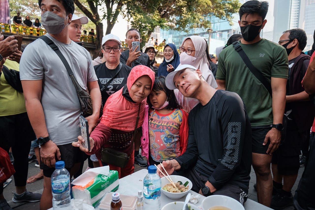 Kehadiran Ganjar Pranowo membuat Car Free Day Terasa Spesial, Warga: Orangnya Baik dan Ramah