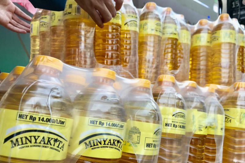 Soroti Kasus MinyaKita, DPR Minta Pengawasan Ditingkatkan Agar Rakyat Tak Dirugikan