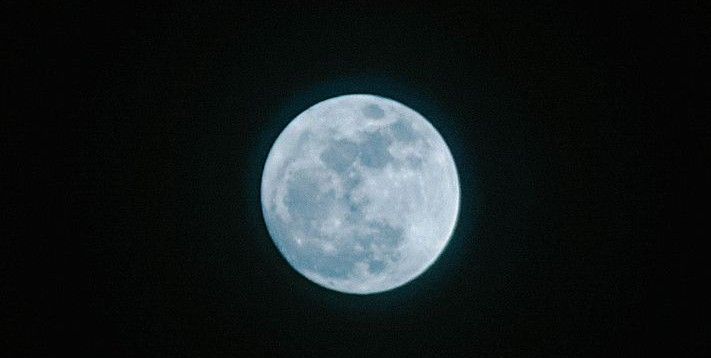 Bulan Semakin Menjauh dari Bumi: Benarkah Memicu Perubahan Iklim?