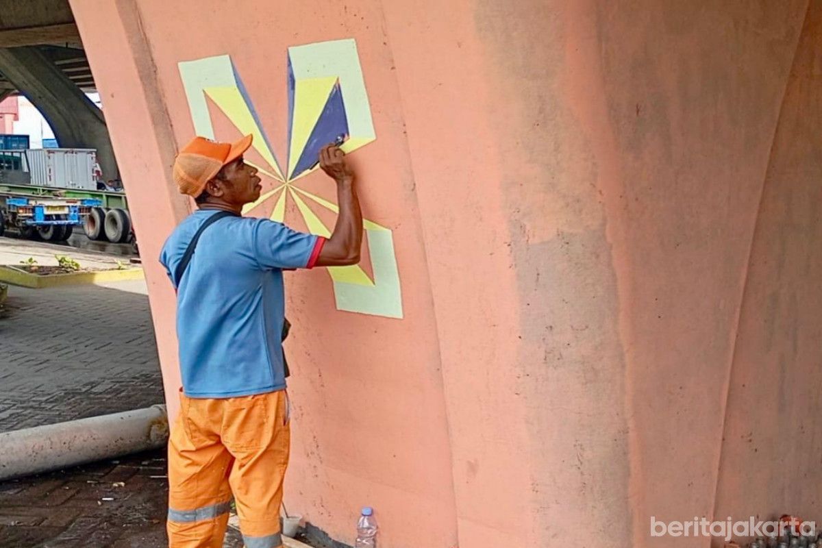 Tiang Tol JORR di Cilincing Kini Berhiaskan Mural