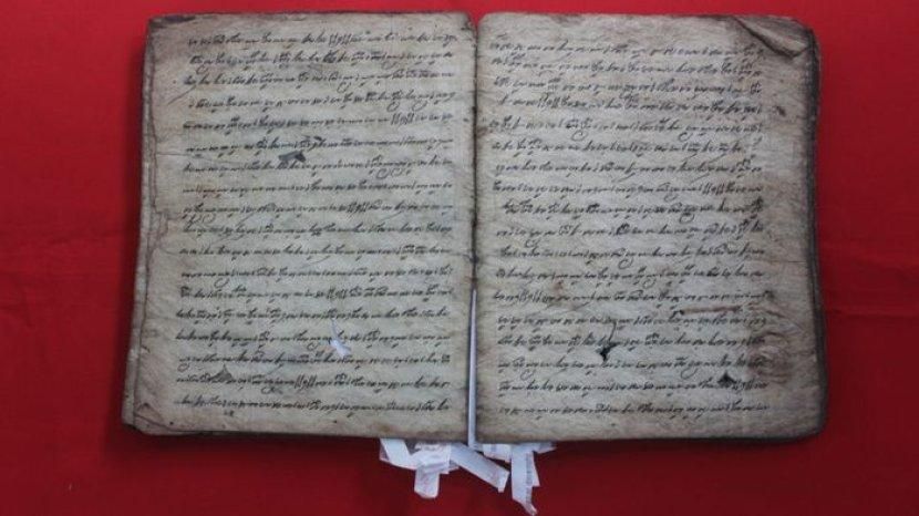 Banyak Ditemukan Naskah Kuno di Bogor, Tim Filolog UI Siap Bantu Identifikasi