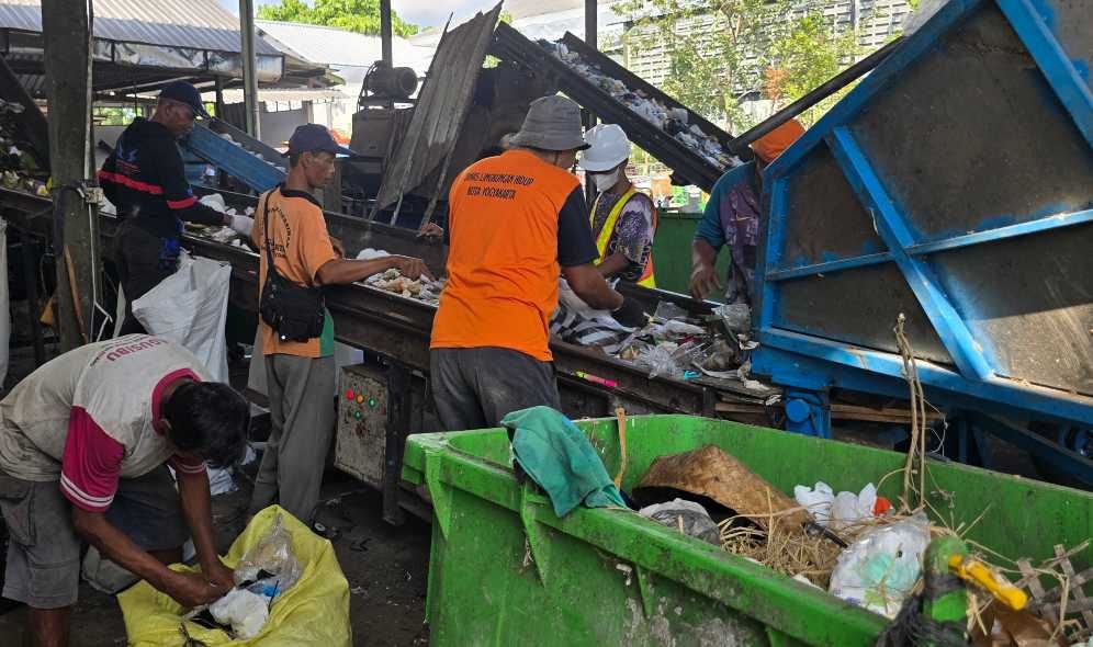 Riset: Mayoritas TPS3R di Indonesia Tidak Berfungsi Optimal