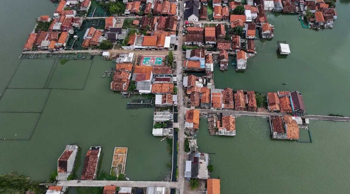 BRIN Ungkap Penurunan Tanah Bervariasi dan Kenaikan Permukaan Laut di Pantura hingga 4,3 Milimeter per Tahun
