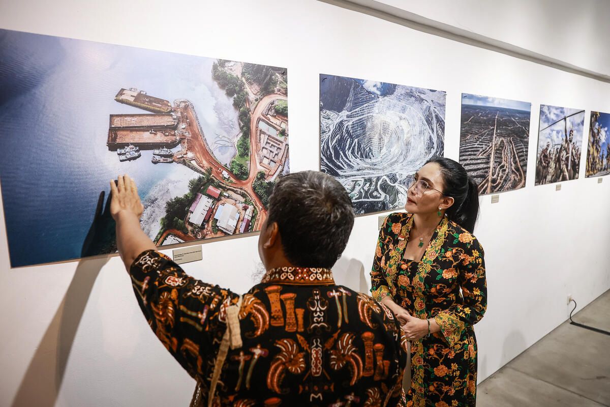 Memotret Papua: Surga Kecil yang Jatuh ke Bumi Tapi Dibisukan Penguasa