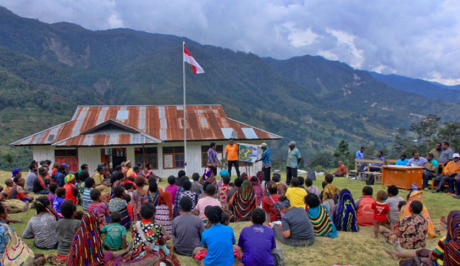 Pendidikan Kontekstual: Strategi Penguatan Pendidikan di Papua